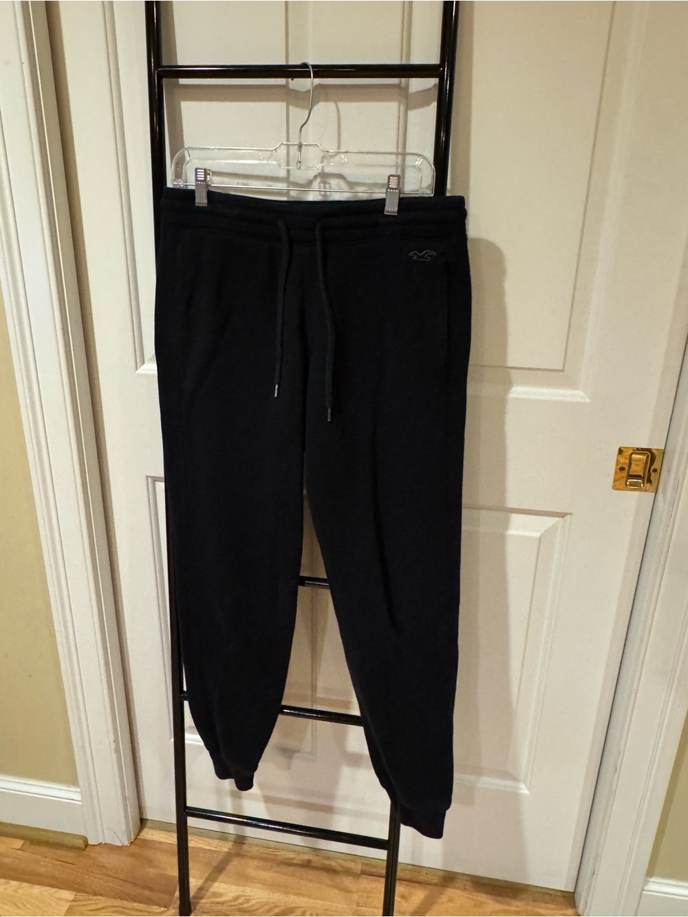Hollister Men's Black Drawstring Tapered Joggers